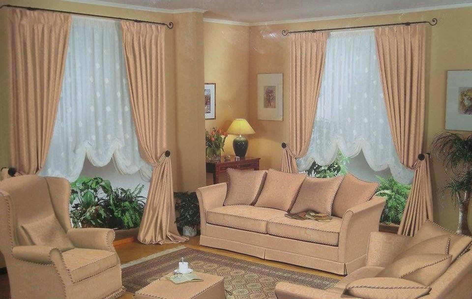 Tende classiche su misura realizzate dalla Tappezzeria Le Parisien a Roma